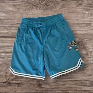 Adidas Kids Blue Athletic Boys XL Basketball Court Shorts NWT